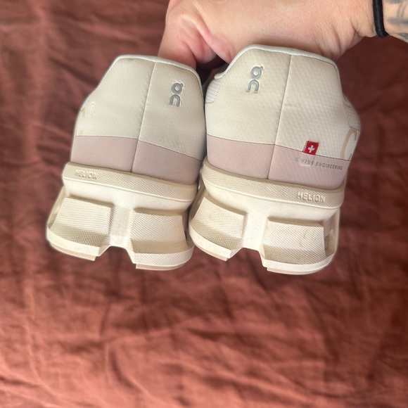 On Cloudmonster - Picture 5 of 7